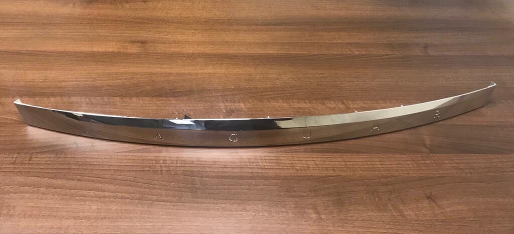 Jaguar XF 2010 Chrome Boot Trim C2Z30925 C2Z30926 8x2313550