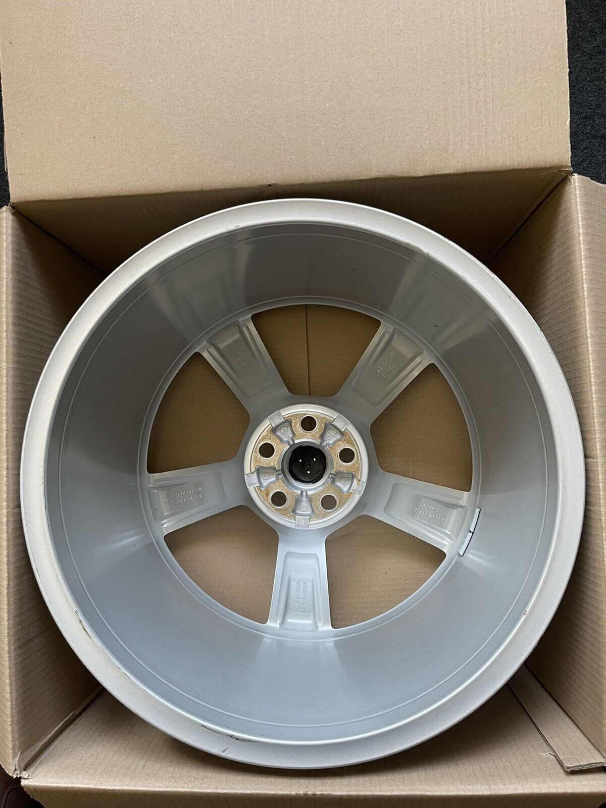 Genuine Jaguar F type 20” Rear Silver Alloy Wheel 10.5J T2r17516 Jx53-1007-fa