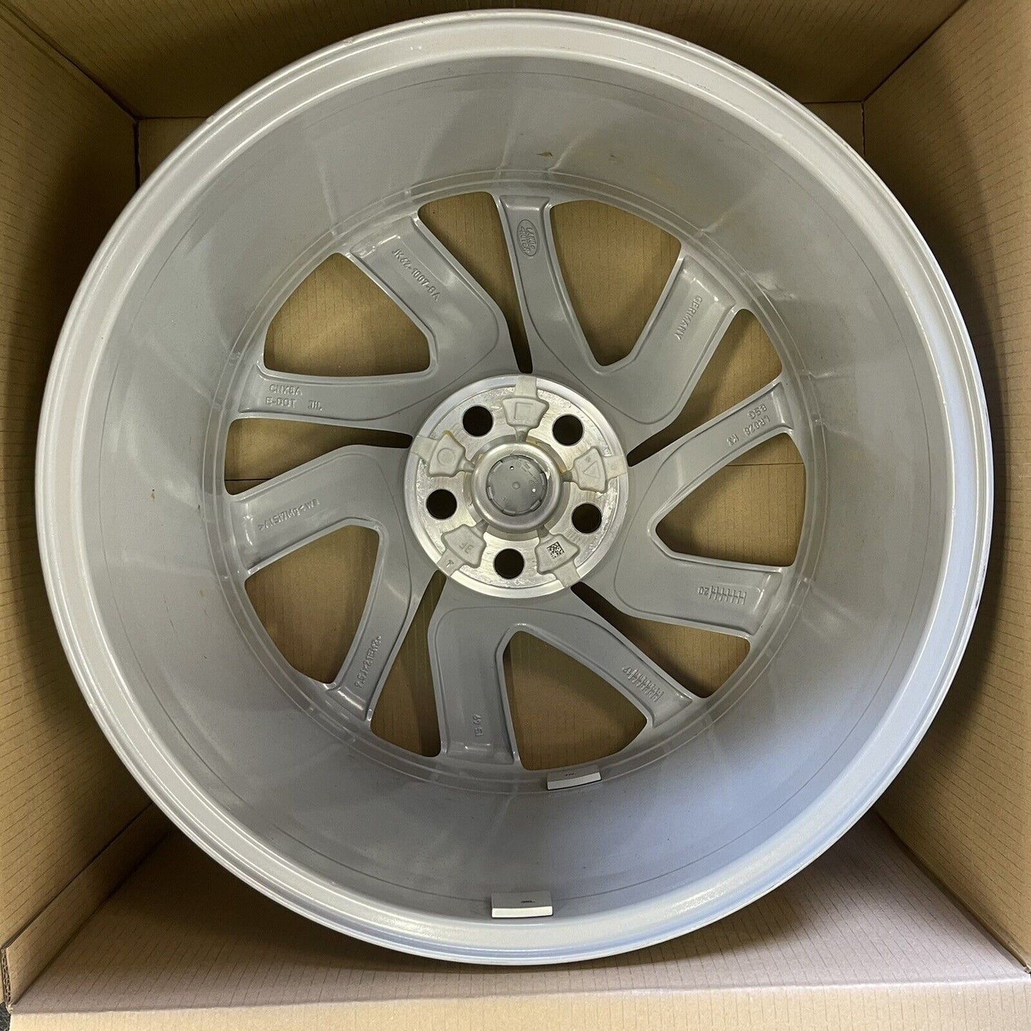 Genuine Range Rover 21” Alloy Wheel  Sparkle Silver Jk62-1007-ba