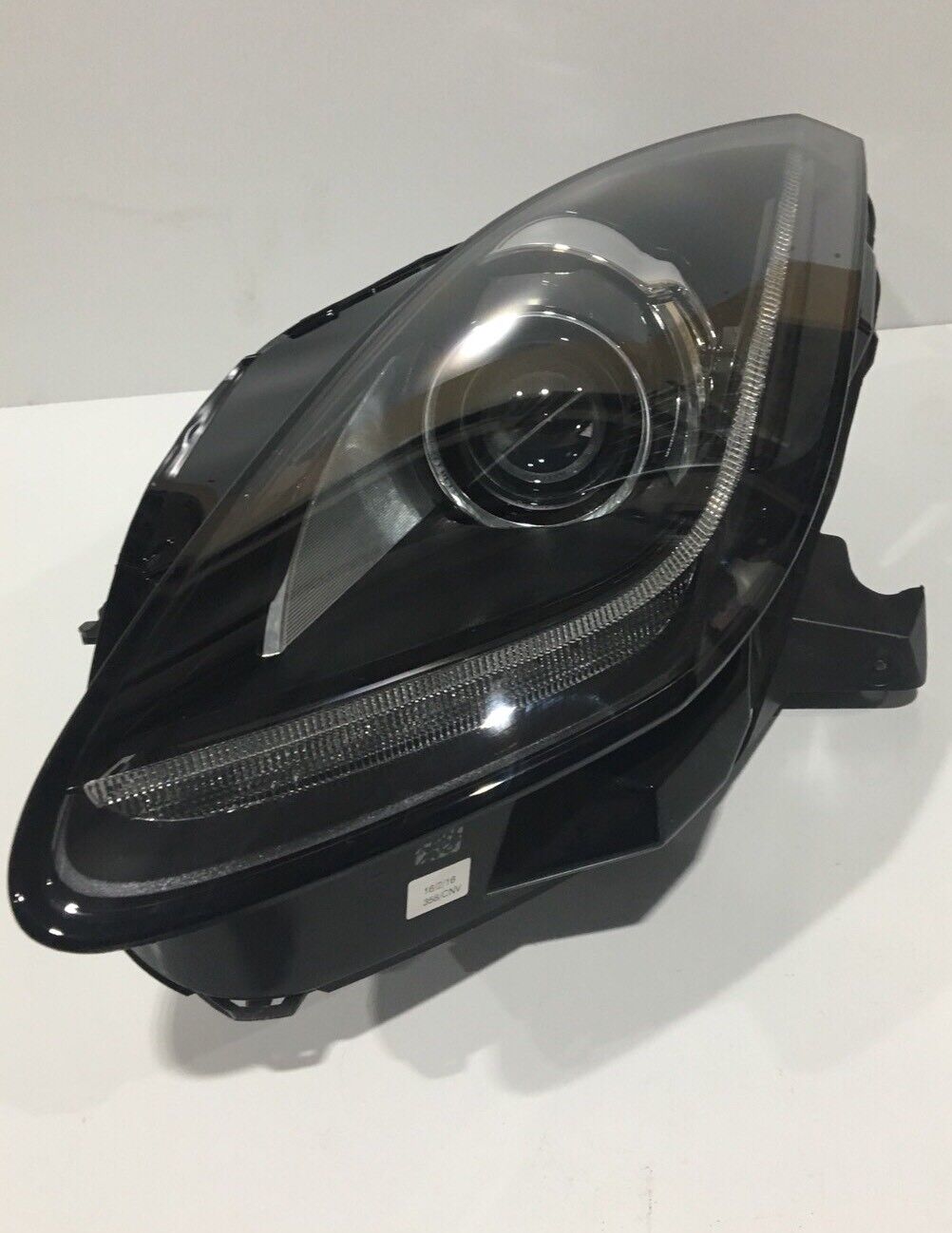 Genuine Jaguar F type HID RHD Chrome Headlight LH UK Spec T2R18048