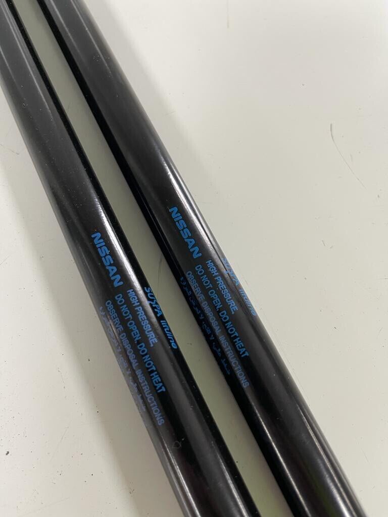 New Genuine Nissan Qashqai Rear Boot Tailgate Gas Struts Pair 90450 4EA0A