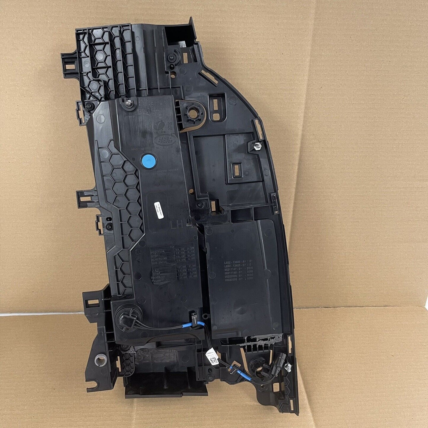 Land Rover Defender L633 Rear Passenger Side Right Light Ns Light LR147942