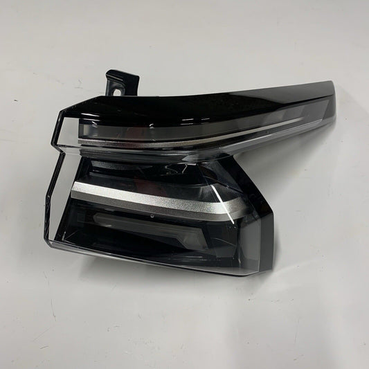 Genuine Nissan Qashqai J12 Off Side Right Hand Rear Drivers LED Light 26550HN20A