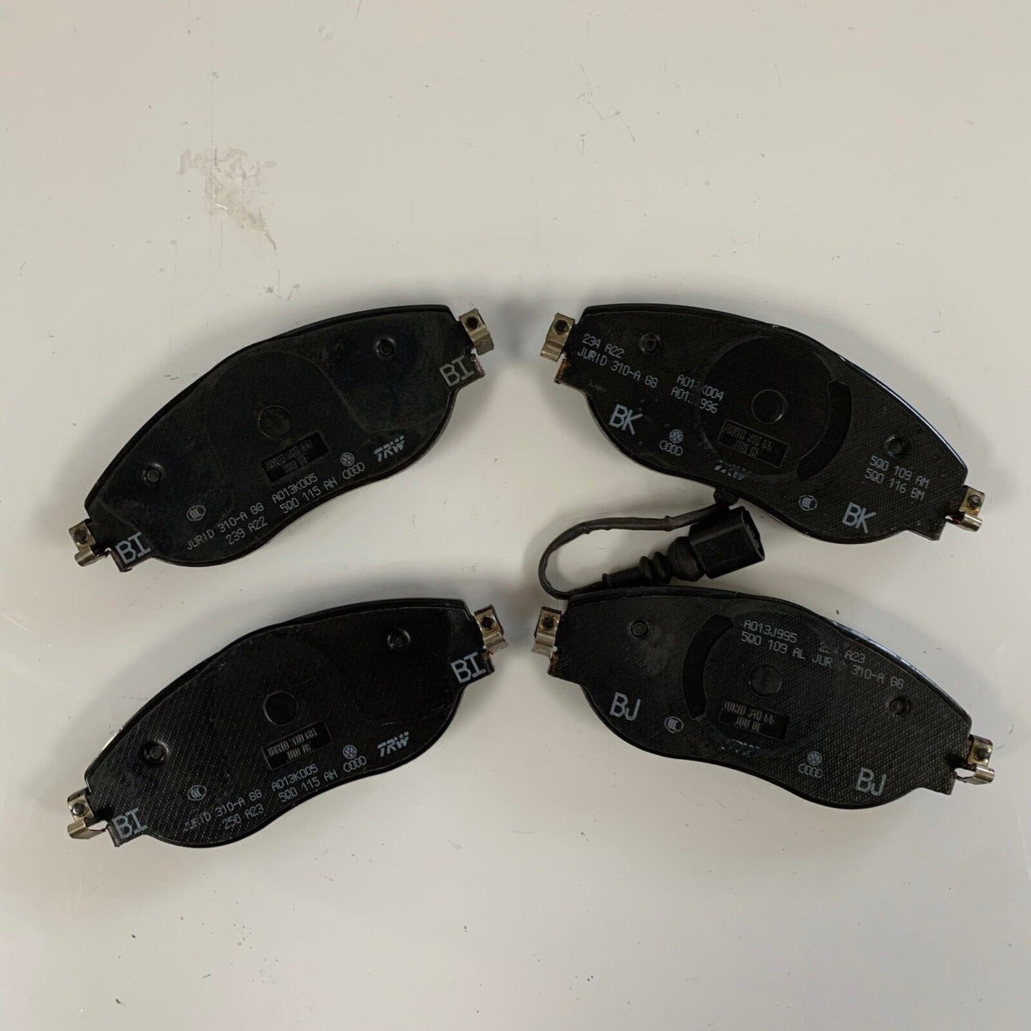 Genuine Audi Set Front Brake Pads