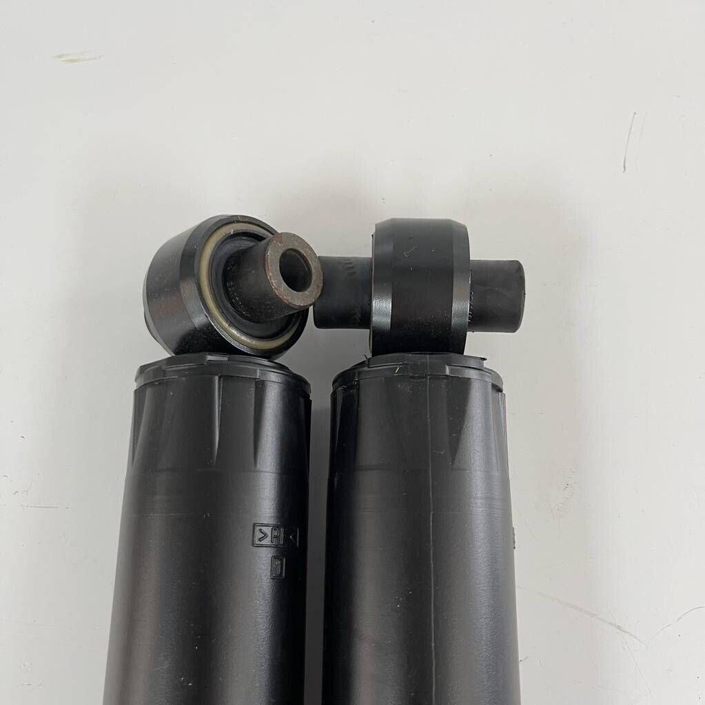 New Pair Genuine Nissan Qashqai Rear Shocks 56210 HV03A