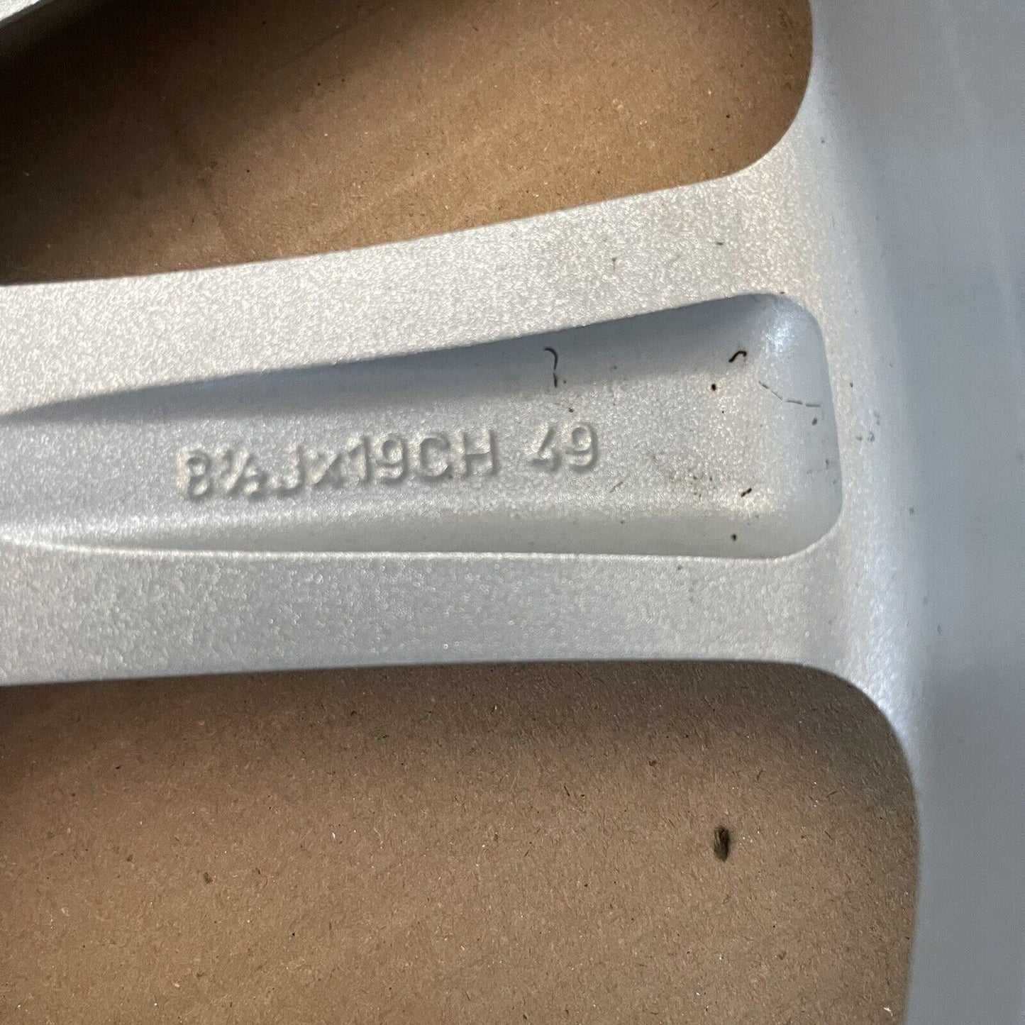 Jaguar Front  Tamana 19” XK  Alloy Wheel 8.5Jx19 Offset 49 C2p12619 9w83-1007-ab